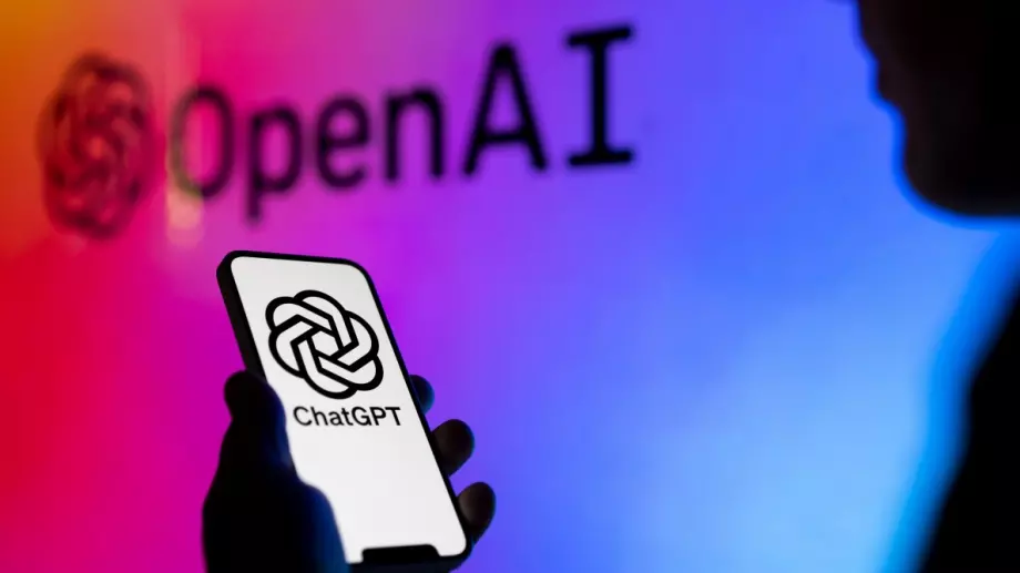 Компанията зад ChatGPT може да генерира приходи от 1 млрд. долара през следващите 12 месеца