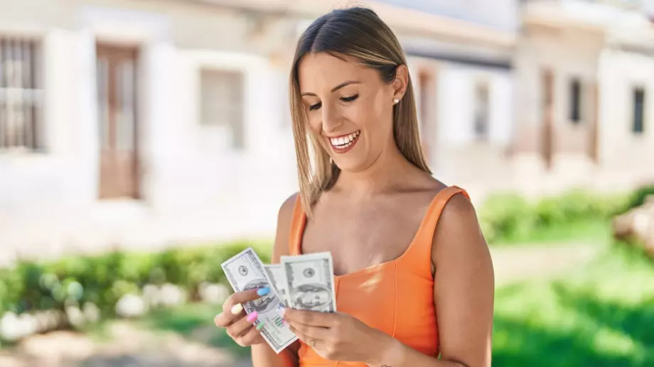 Тези зодии ще се къпят в пари през юли 2023