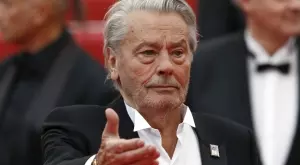 Продадоха колекцията с изкуство на Ален Делон за над 8 млн. евро