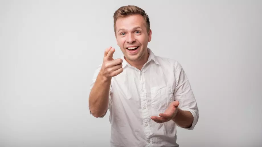 Виц на добър вечер: Странен човек отива на доктор