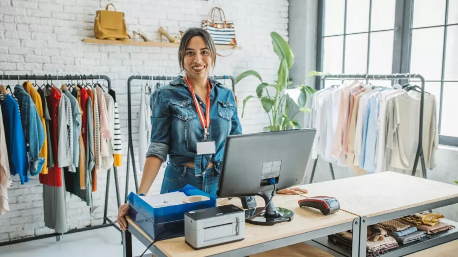Щедри бонуси: Собственикът на Gloria Jeans изплаща по 1 млн. рубли на служителите си
