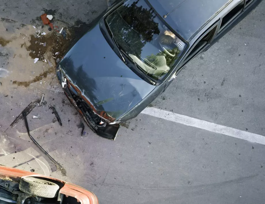 Катастрофа между кола и цистерна взе жертви в Сърбия