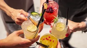 Топ 10 на коктейлите, предпочитани през лятото (РЕЦЕПТИ)