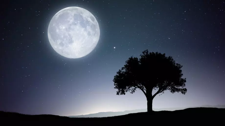 Български поверия, свързани с Луната