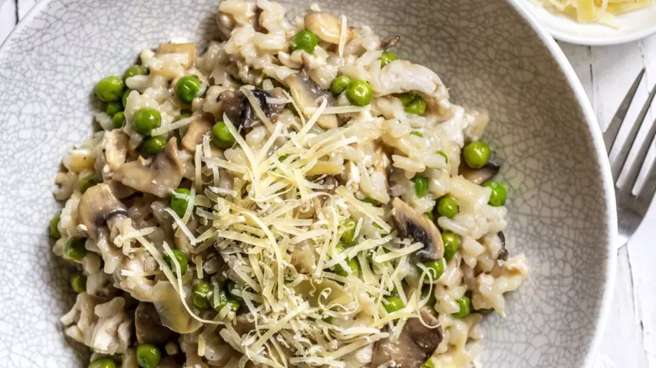 Опитайте: Ризото с грах и гъби
