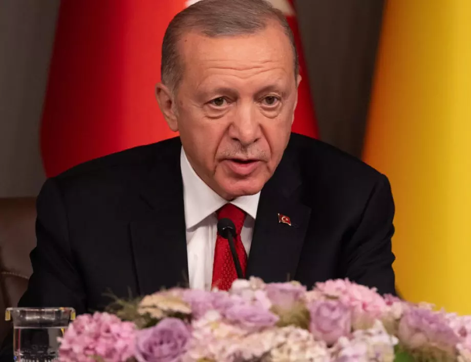 Обрат: Турция дава зелена светлина за приемане на Швеция в НАТО