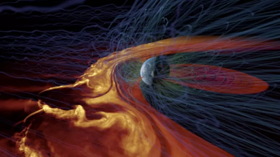 Мощна слънчева буря идва към Земята