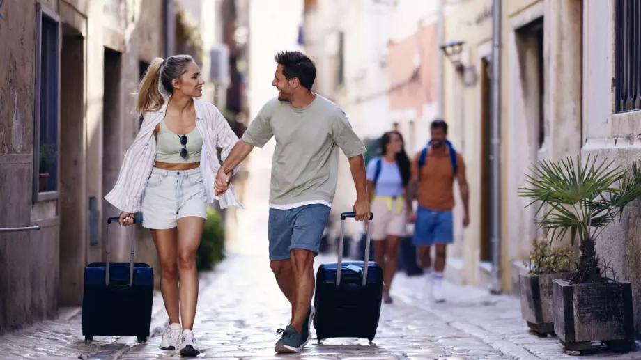 С 9% е нараснал броят на българите, почиващи у нас и в чужбина през второто тримесечие