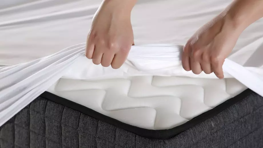 Така ще премахнете потни петна от матрак