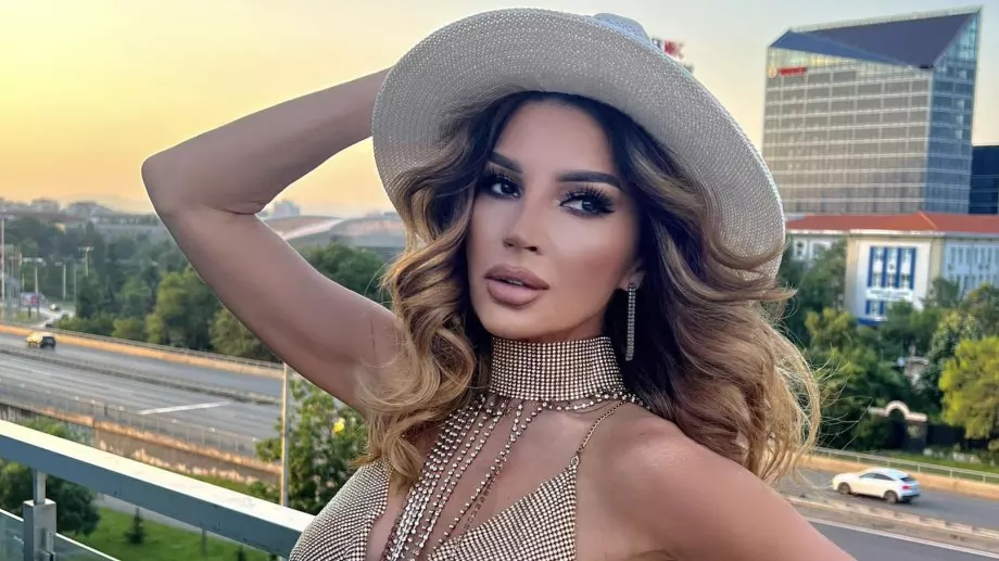 Есил Дюран на 54: До никъде не съм я докарала (СНИМКИ)