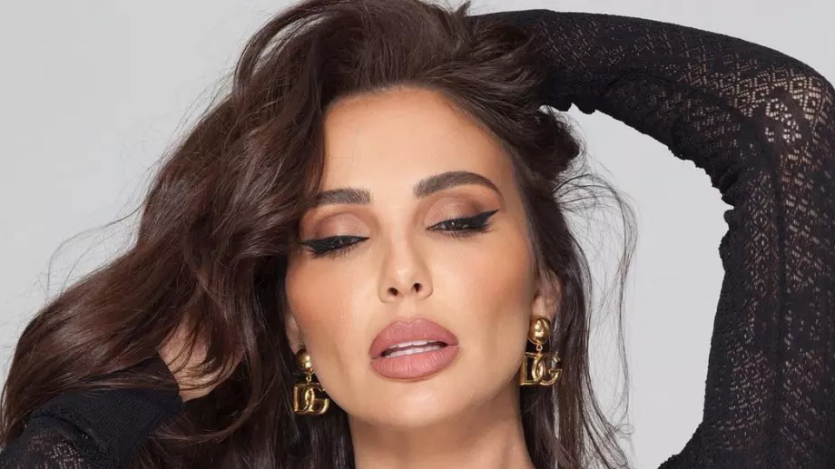 Николета Лозанова изкопира брутално Меган Фокс (СНИМКИ)