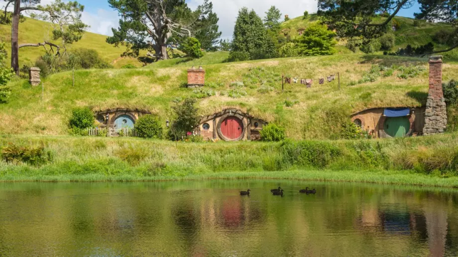 Продадоха първо издание на "Хобит" от Дж. Р. Р. Толкин за над 10 000 лири