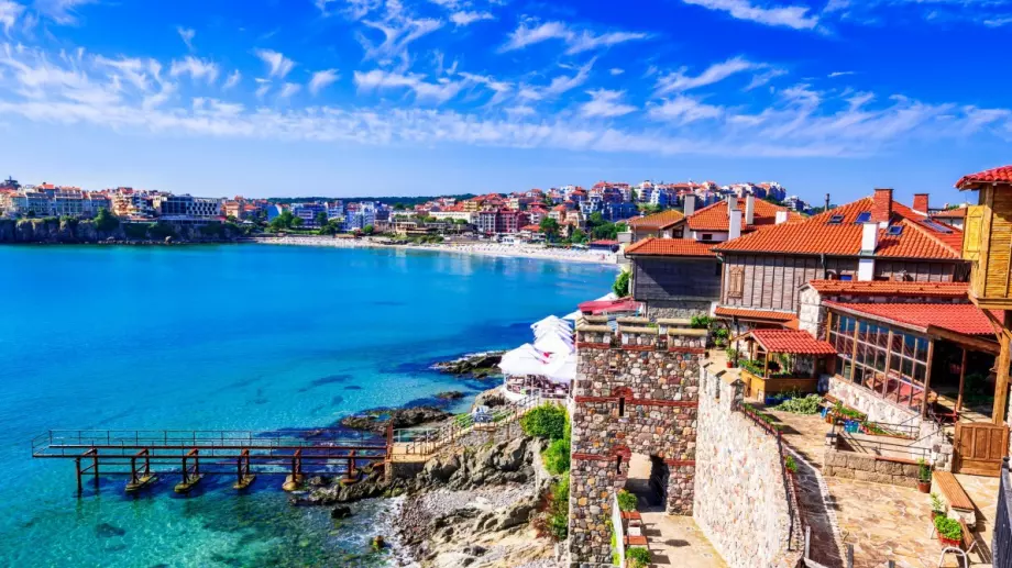 Как да резервирате сигурно и изгодно стая под наем в Созопол?