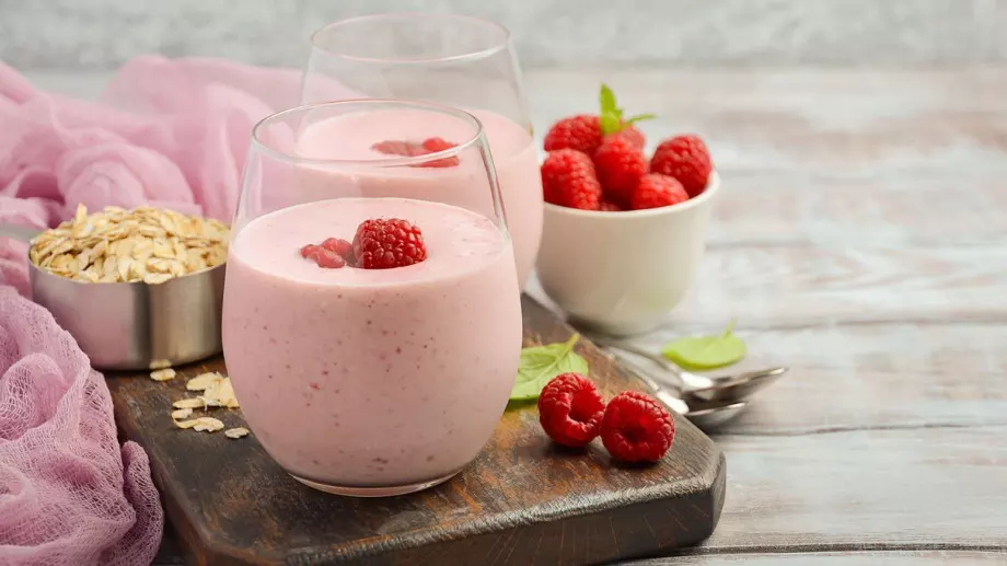 Този сладоледов йогурт с малини е хит в мрежата