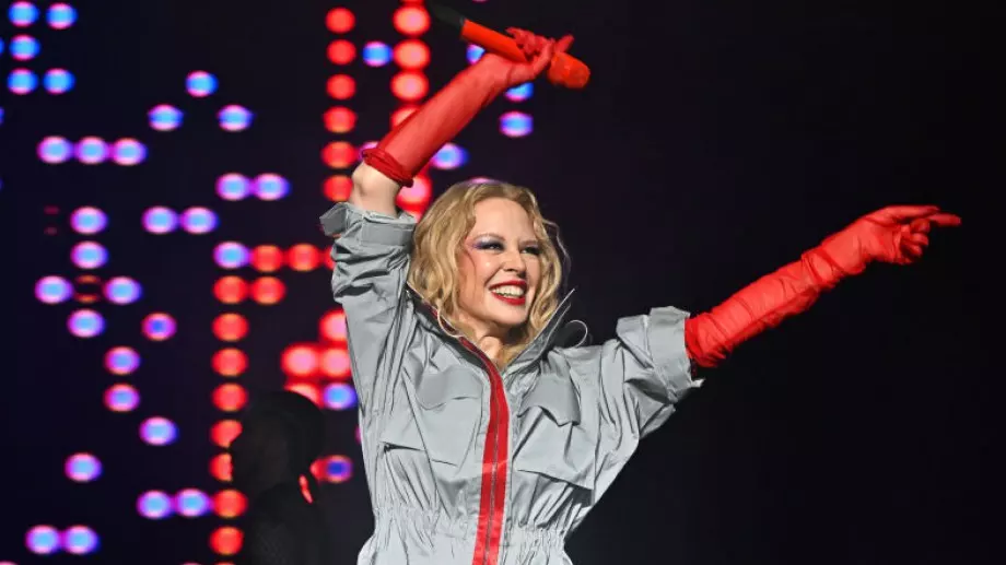 Кайли Миноуг се завърна на върха (ВИДЕО)