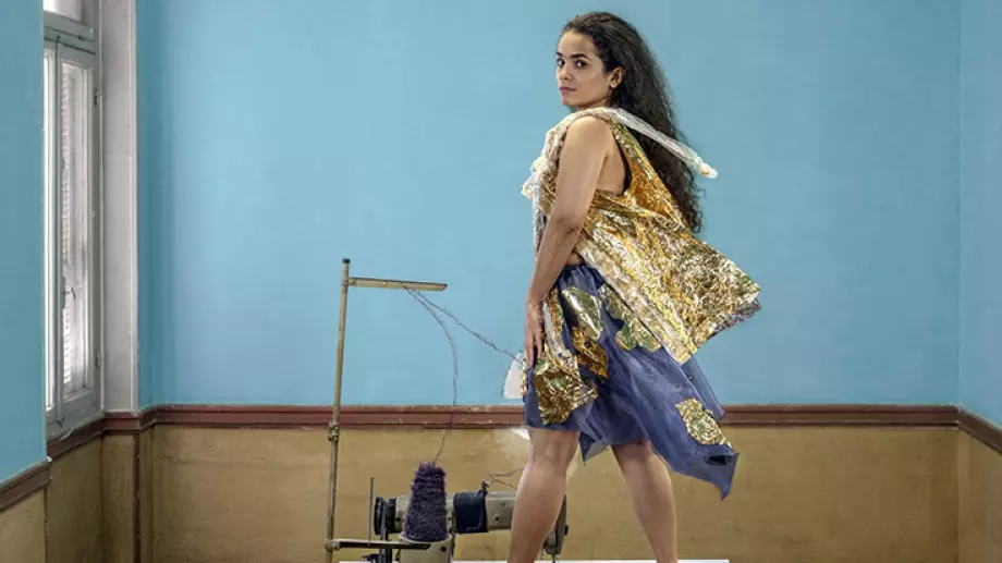 Изложба с портрети на жени, търсещи убежище, показват в София