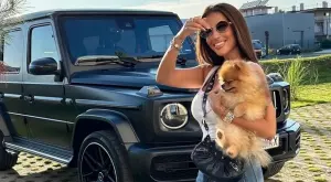 Тита с колекция от чанти за хиляди левове (СНИМКИ)