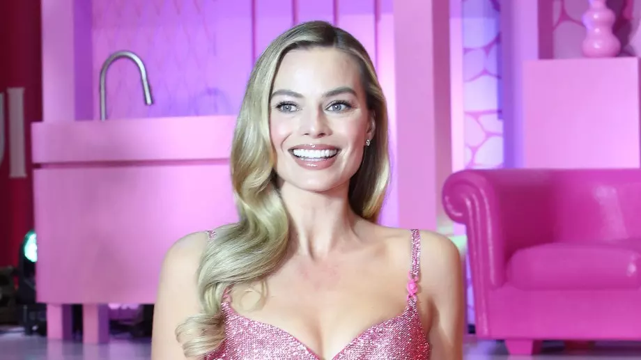 Ето какво прави Марго Роби за перфектна кожа 