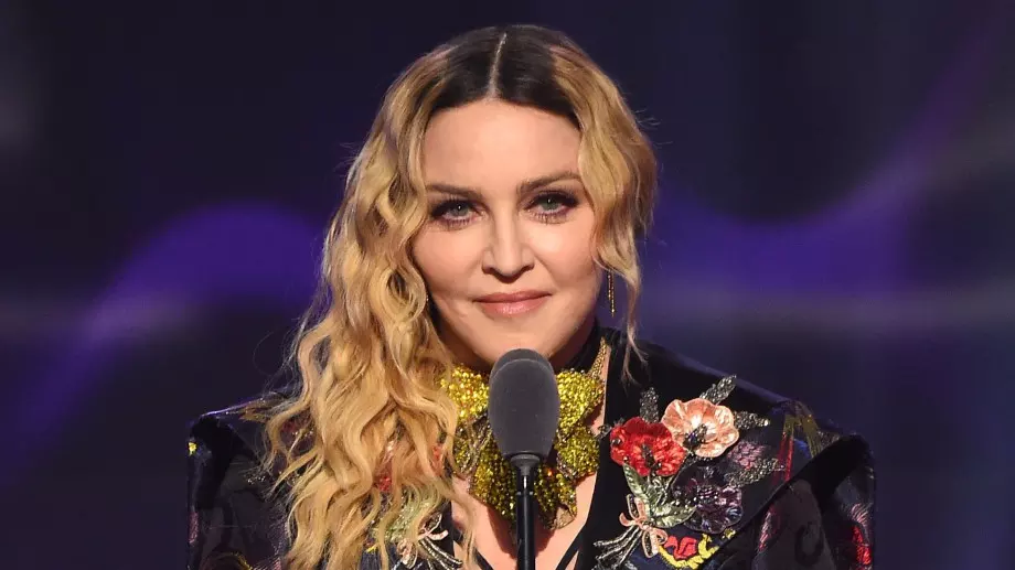 Мадона подновява турнето си "Celebration"