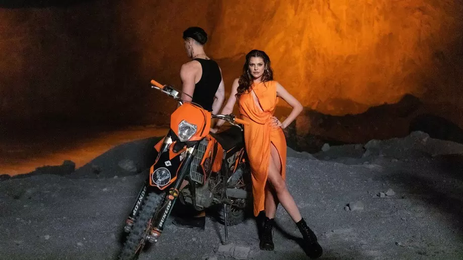 Михаела Филева е супер секси в новото си ВИДЕО