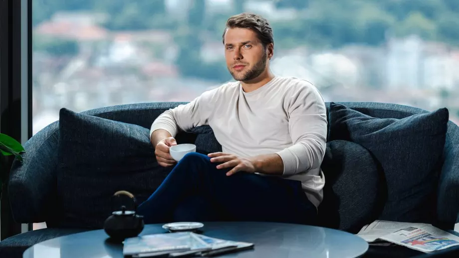 Вижте новото луксозно имение на "Ергенът" 3 (СНИМКИ)