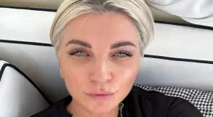 56-годишната Силвена Роу се разголи (СНИМКИ)