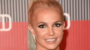 Бритни Спиърс след инжектиране с ботокс: Като пребита съм (СНИМКИ)
