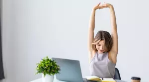 Страхотни упражнения, които може да правите в офиса на бюрото си 