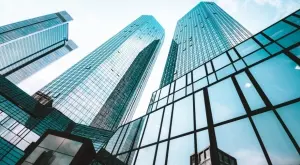 2023/08/01/0024338001690889151