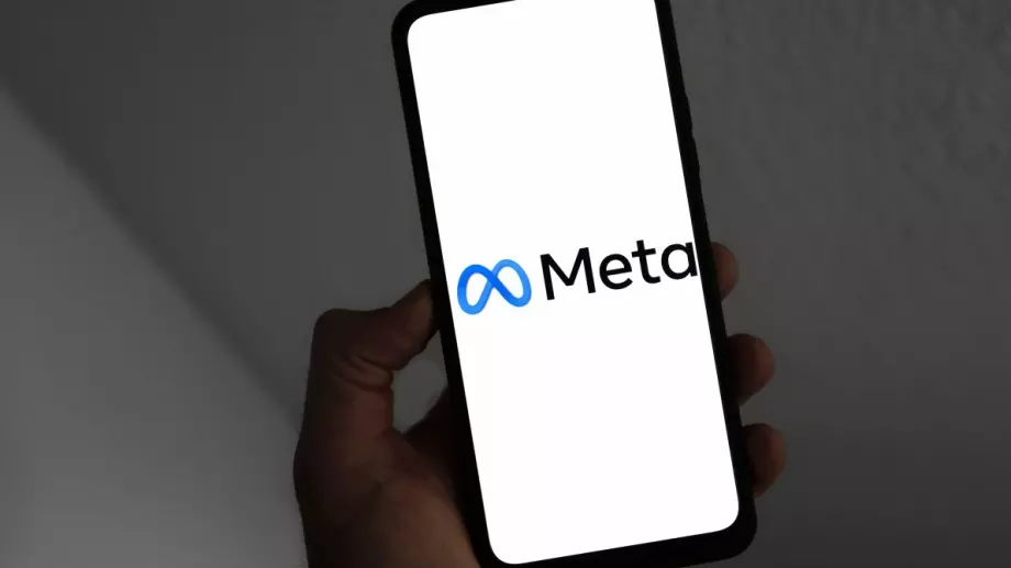 Meta въвежда нови чатботове, с които да повиши ангажираността на потребителите