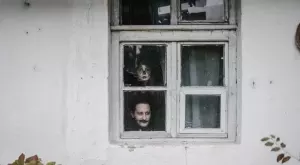 Теория на счупените прозорци