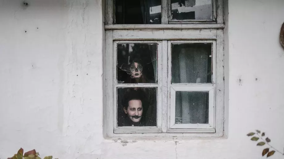 Теория на счупените прозорци