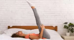 5 лесни упражнения, които можете да правите в леглото