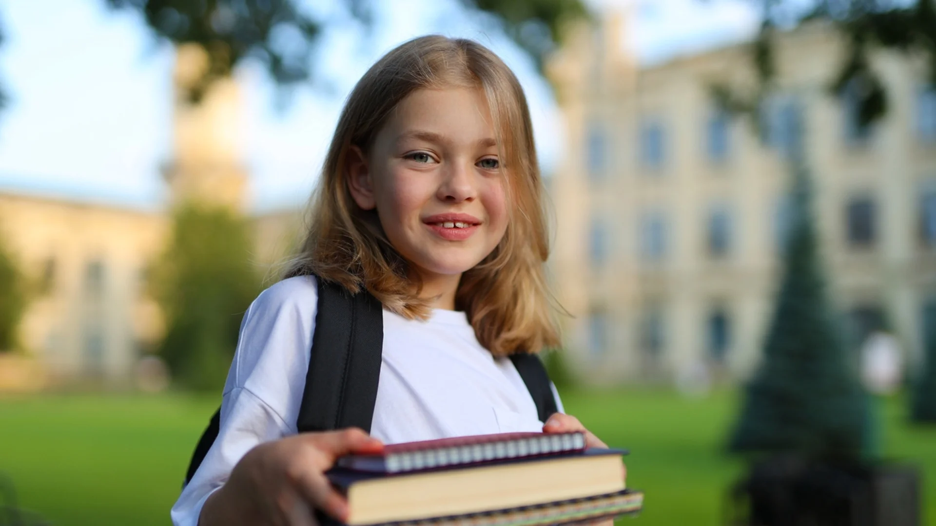 Безплатен абонамент за отличниците: Регионалната библиотека в Шумен ги награждава