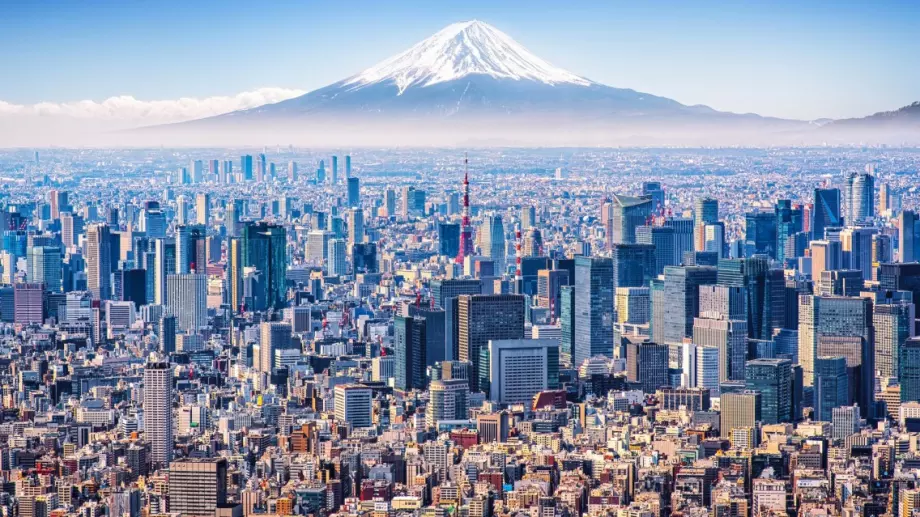 Преходът от евтина работна ръка към индустриални услуги: Как Китай, Индия и Япония привличат инвестиции?