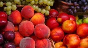 Каква е разликата между праскови и нектарини