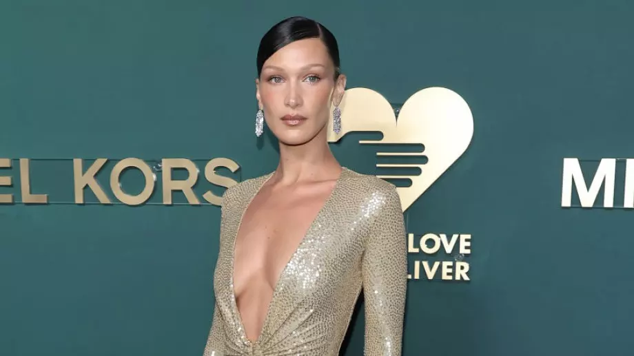 Бела Хадид разкри какво се случва със здравето ѝ (СНИМКИ)