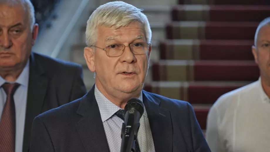 Министърът на земеделието подкрепи отпадането на забраната за внос на украинско зърно