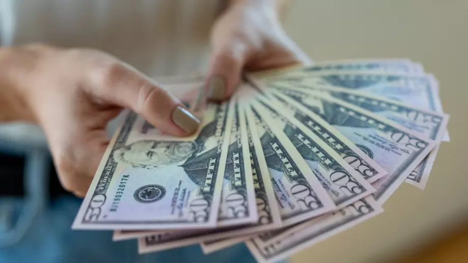 Как млада жена успя да превърне страничния си доход в бизнес за милиони?