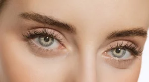 Ето какво означава според поверието, ако ви "играе" окото