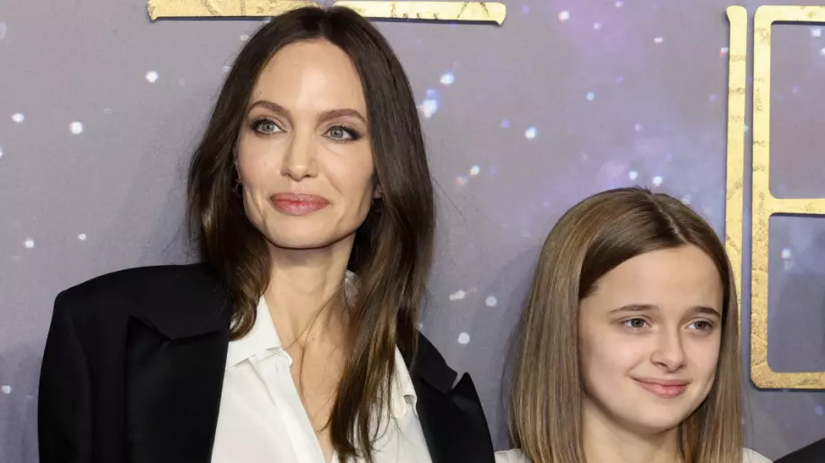 Анджелина Джоли нае дъщеря си Вивиан на работа (СНИМКИ)