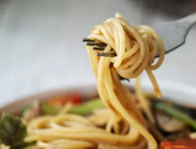 Божествено вкусни спагети с кюфтета в доматен сос