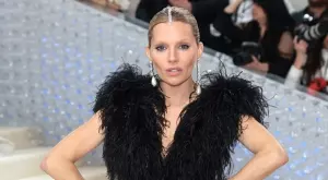 Вижте как изглежда порасналата дъщеря на Сиена Милър (СНИМКИ)