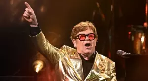 Фондацията за борба със СПИН на Елтън Джон пуска лимитиран буркан мармайт (СНИМКА)