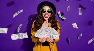 Тези зодии ще се къпят в пари до средата на октомври 2023