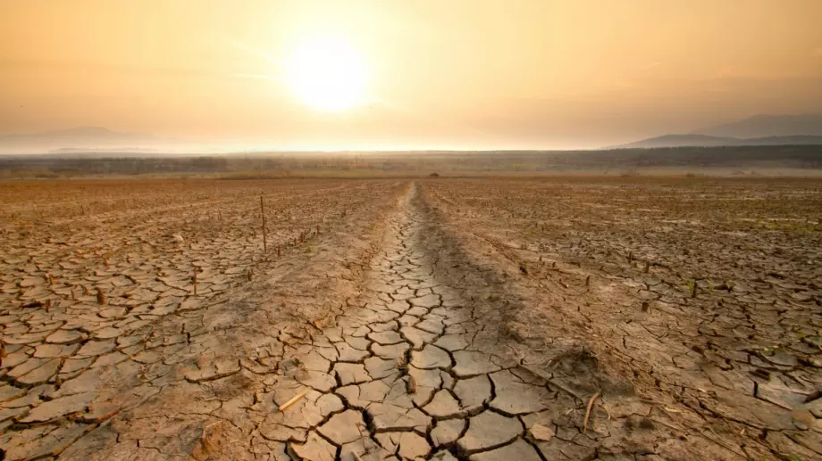 Великобритания влага 2 млрд. долара във фонд за борба с климатичните промени