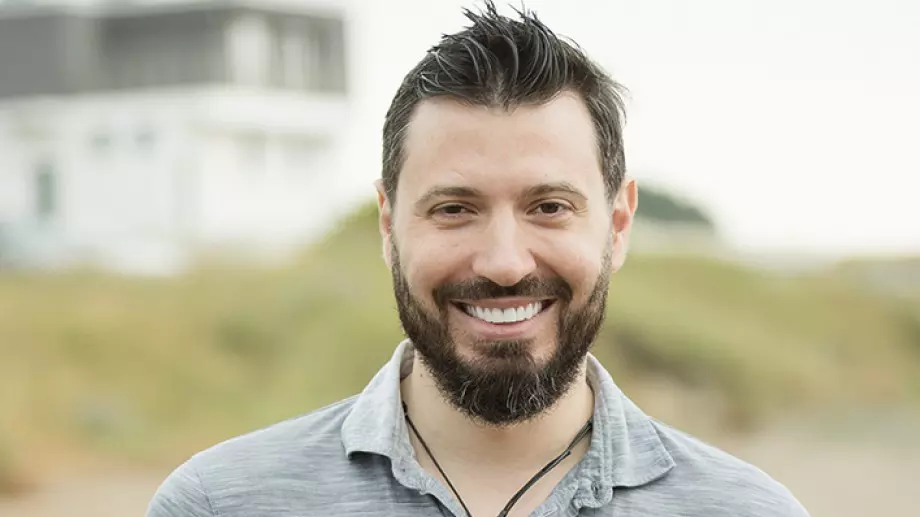 Ще познаете ли Мартин Николов-Елвиса преди 5 години? (СНИМКА)