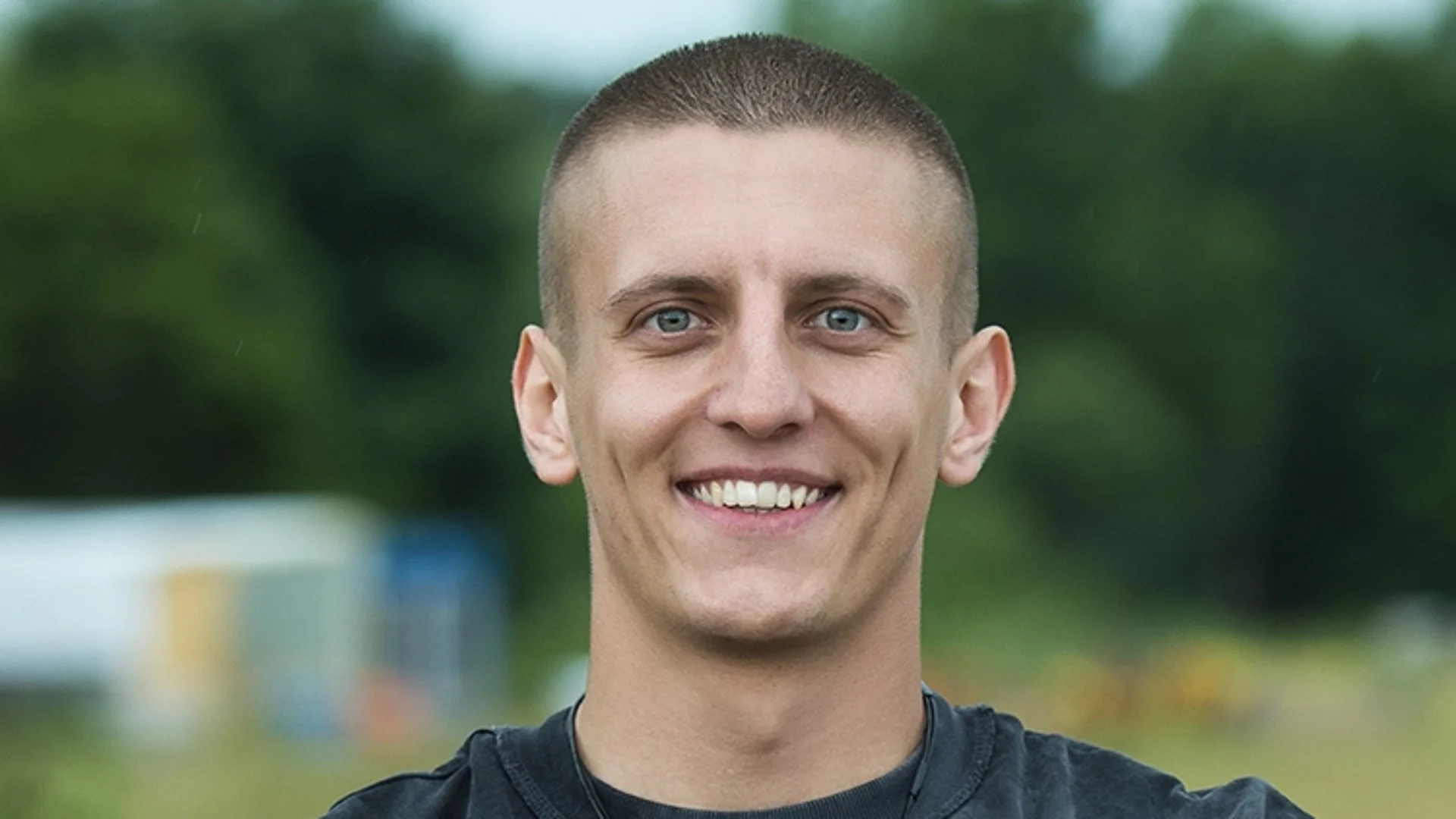 Уау! Разбиха носа на Рълев в 