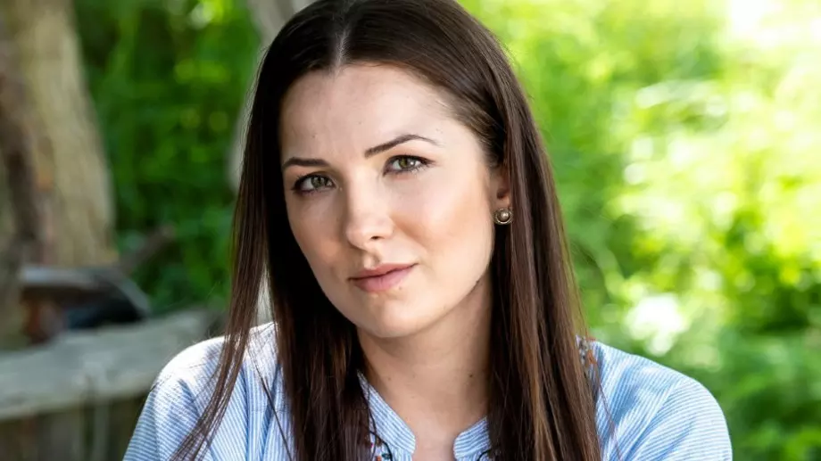 Няма да познаете Теодора от “Фермата” като блондинка (СНИМКИ)