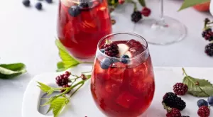 В сезона: Рецепта за домашно вино от къпини и малини